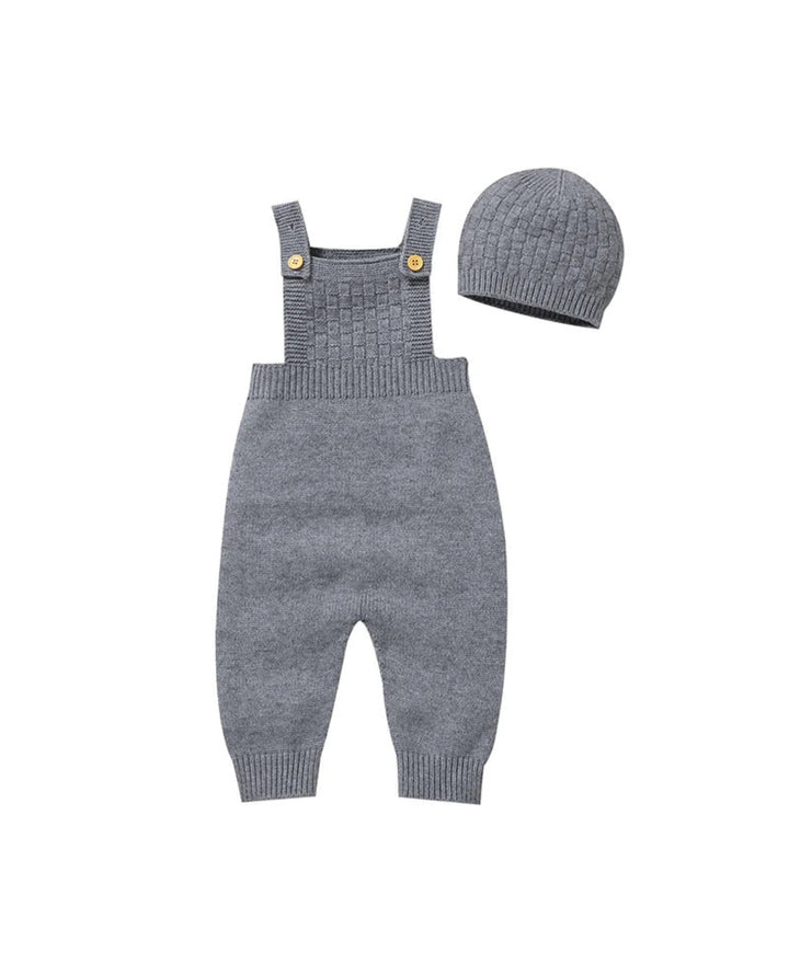 Ensemble bébé salopette en maille avec bonnet tricoté
