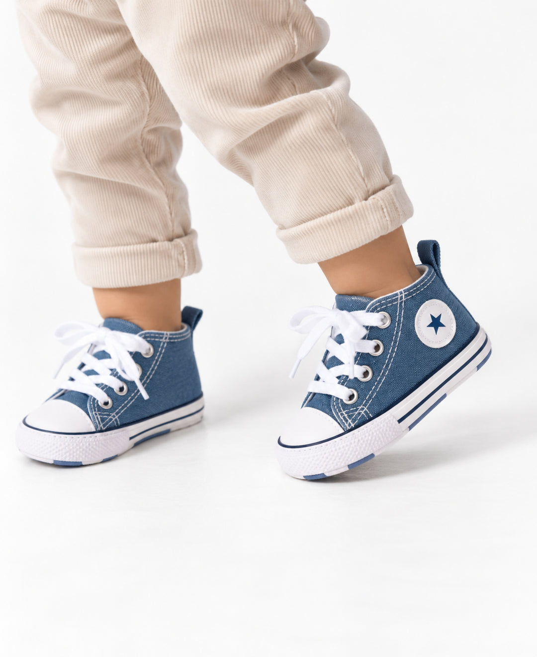 Chaussures bébé montantes à lacets avec étoile